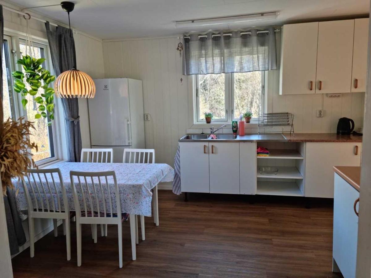 Charmigt Hus Pa Landet Naera Till Bad Strömstad Extérieur photo