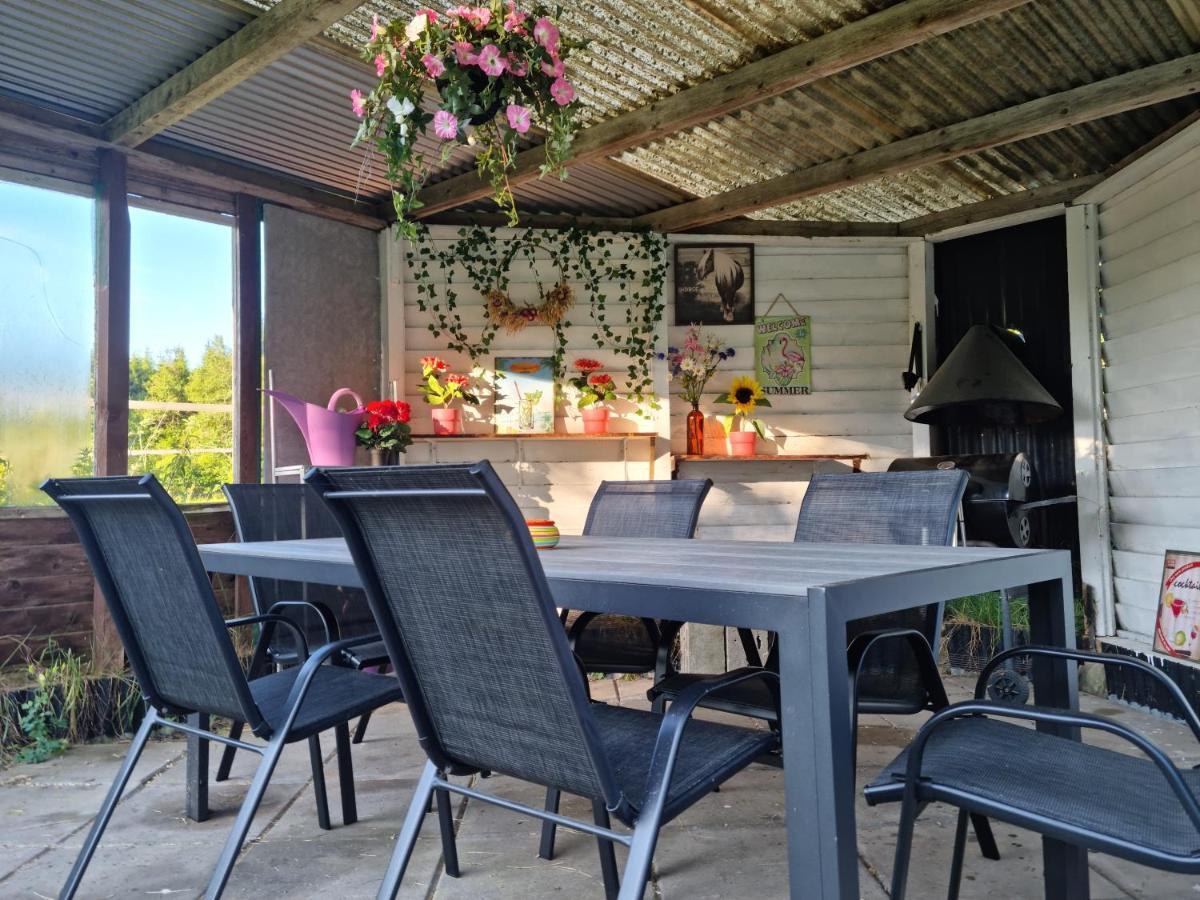 Charmigt Hus Pa Landet Naera Till Bad Strömstad Extérieur photo