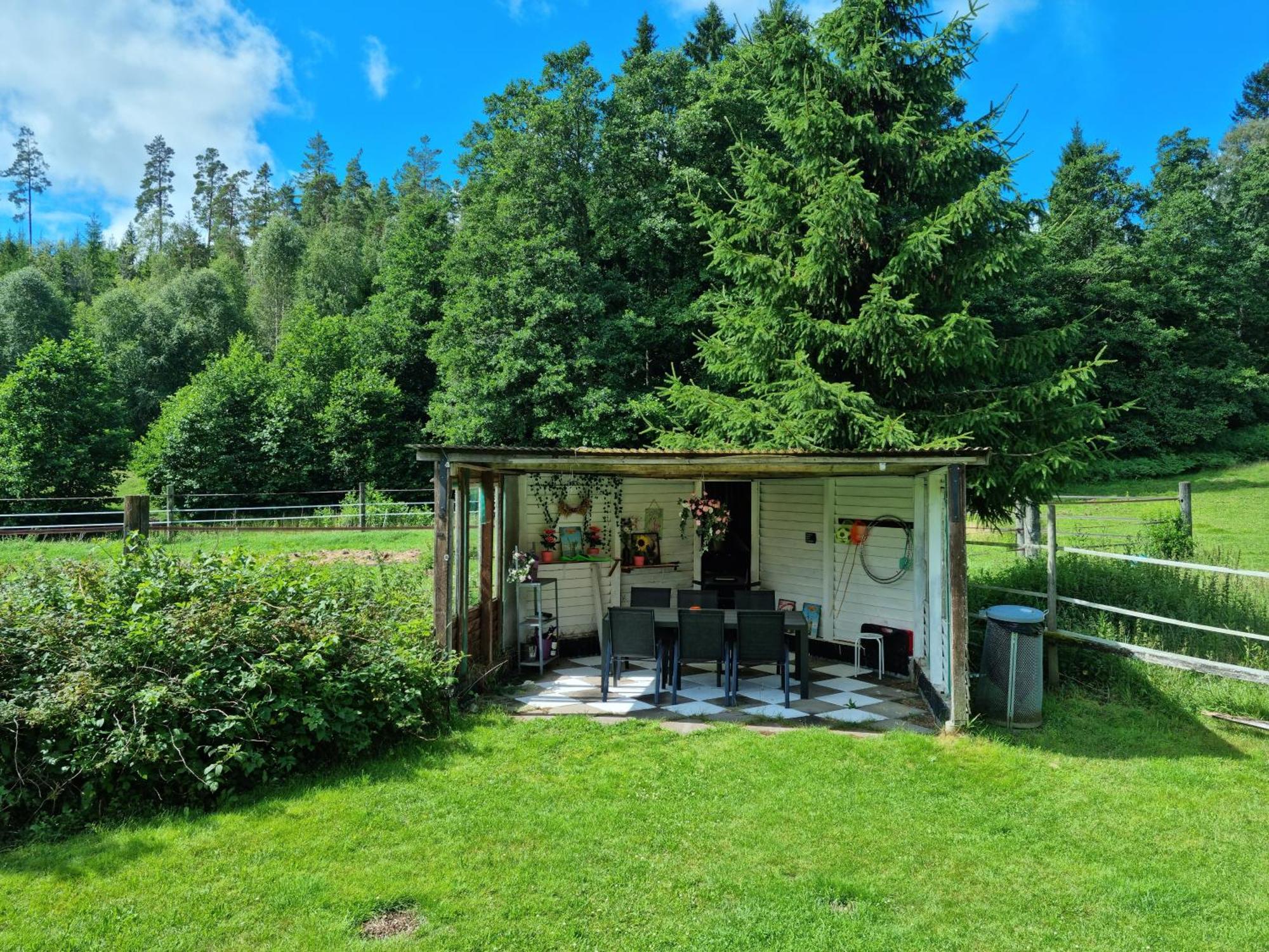 Charmigt Hus Pa Landet Naera Till Bad Strömstad Extérieur photo